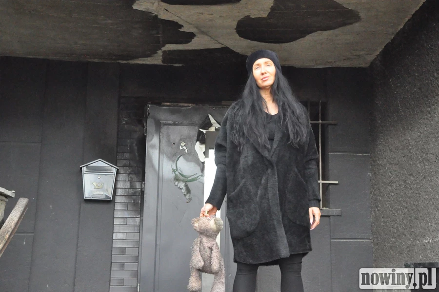 Pożar zabrał im wszystko. Został tylko szary dres i piżama. Pani Katarzyna z synem potrzebują pomocy [ZDJĘCIA]