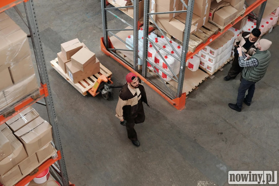 Paleciak ręczny – niezbędne wsparcie w magazynach i firmach regionu