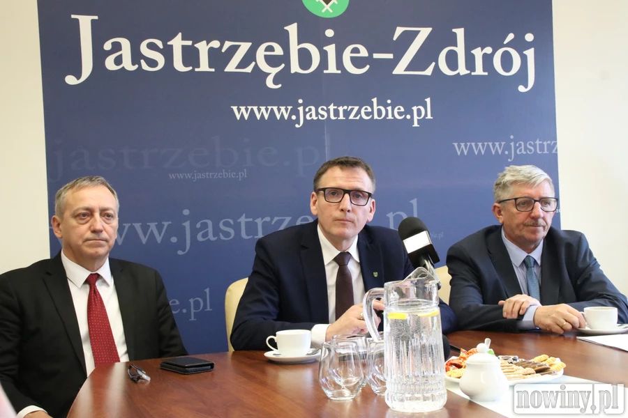 Prezydent Urgoł zapowiedział spółdzielnię energetyczną dla miasta, start prac Kolei+ i projektowanie aquaparku [KONFERENCJA WIDEO, ZDJĘCIA]
