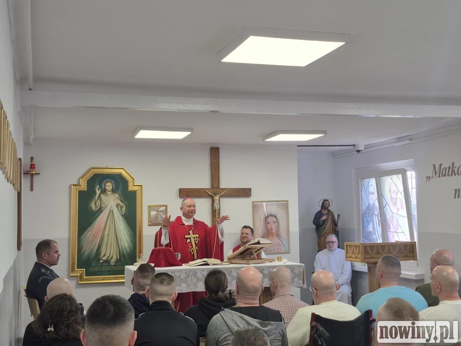 Bierzmowanie w Zakładzie Karnym w Jastrzębiu-Zdroju. Osadzeni przyjęli sakrament