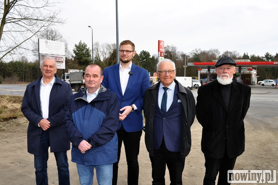 Polityczny spór o ceny paliw. PiS: paliwo mogłoby być tańsze choćby o złotówkę.