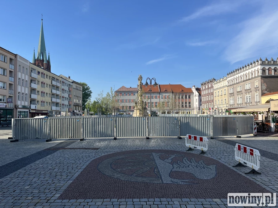 Ogrodzili rynek w Raciborzu. Rusza przebudowa za 1,3 mln zł