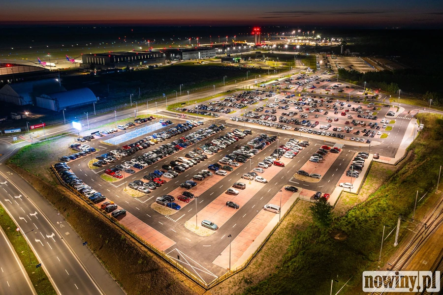 Jest nowy parking na lotnisku Katowice-Pyrzowice. Oddano 500 miejsc za 11 mln zł