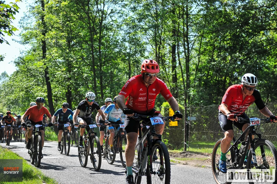 Rekordowa frekwencja na Bike Race Zamysłów. Prawie 400 osób na starcie [ZDJĘCIA]