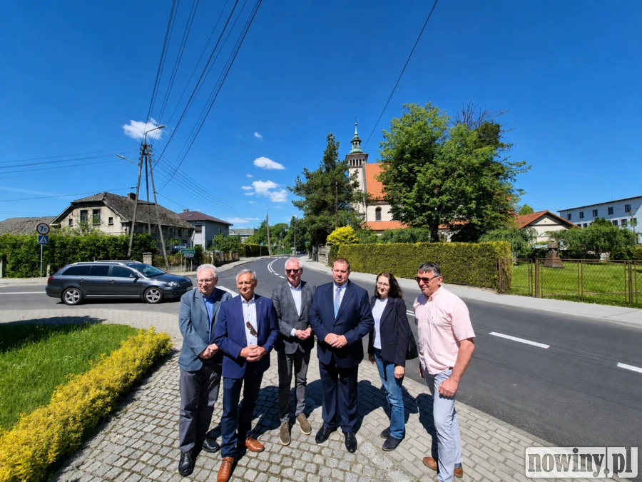 Zakończono remont ul. Pogrzebieńskiej w Raciborzu i ul. Brzeskiej w Pogrzebieniu. Inwestycja kosztowała 2,5 mln zł, w planach chodnik