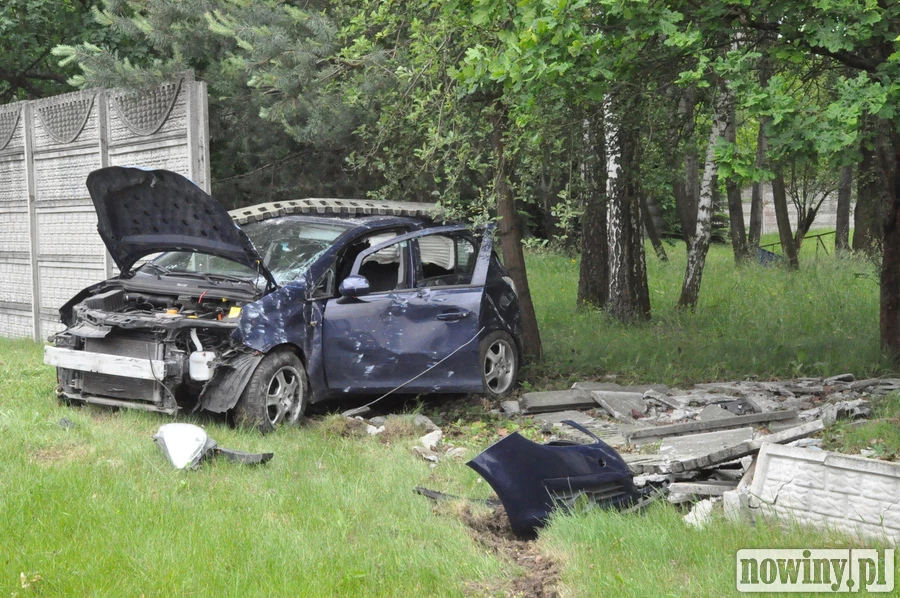 Kolizja z udziałem trzech pojazdów przy Eko-Oknach w Wodzisławiu Śląskim-Kokoszycach [ZDJĘCIA]