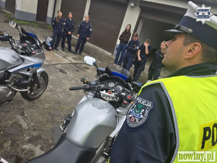 Jak wygląda służba w policji? Uczniowie jastrzębskich klas mundurowych przekonali się na własne oczy