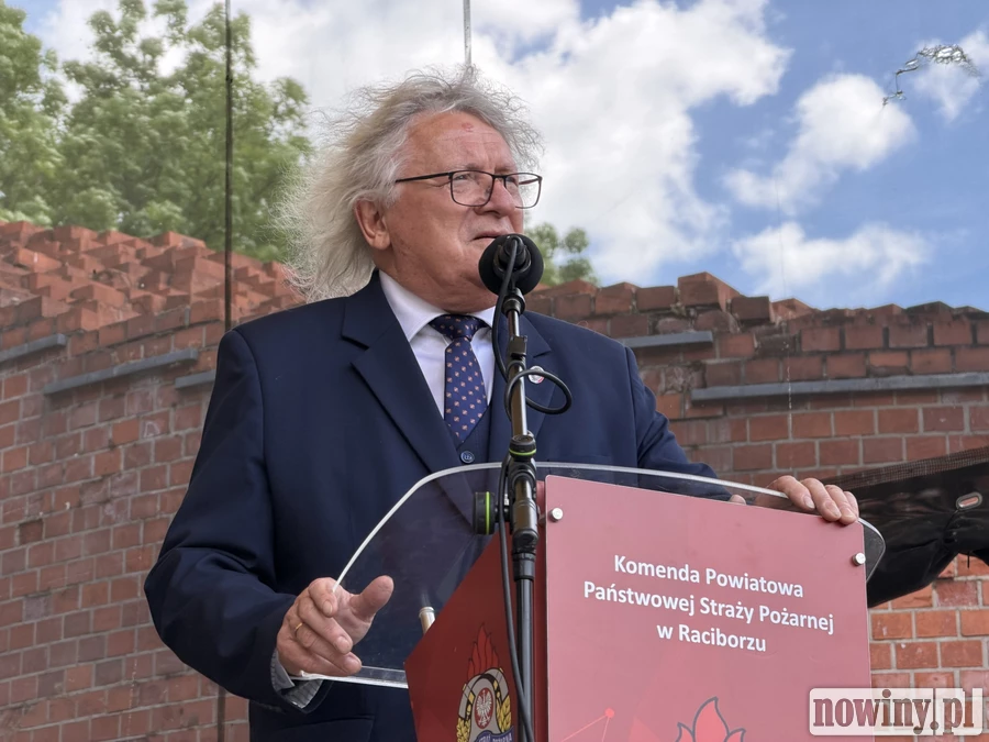 Senator Siedlaczek pytał o zmiany w prawie na korzyść kół wędkarskich. Minister rolnictwa rozwiał wątpliwości