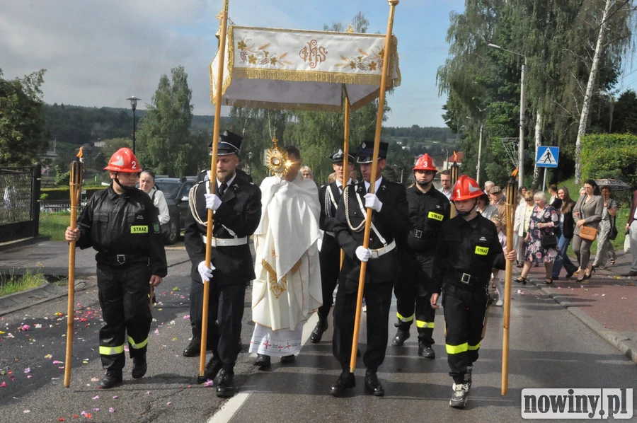 Uroczystości Bożego Ciała w Zawadzie [ZDJĘCIA]