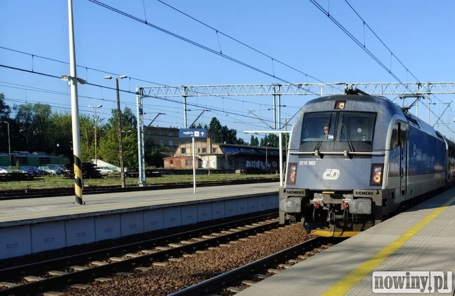 Pociągi przyspieszą na linii nr 158. Kierowcy muszą uważać na przejazdach