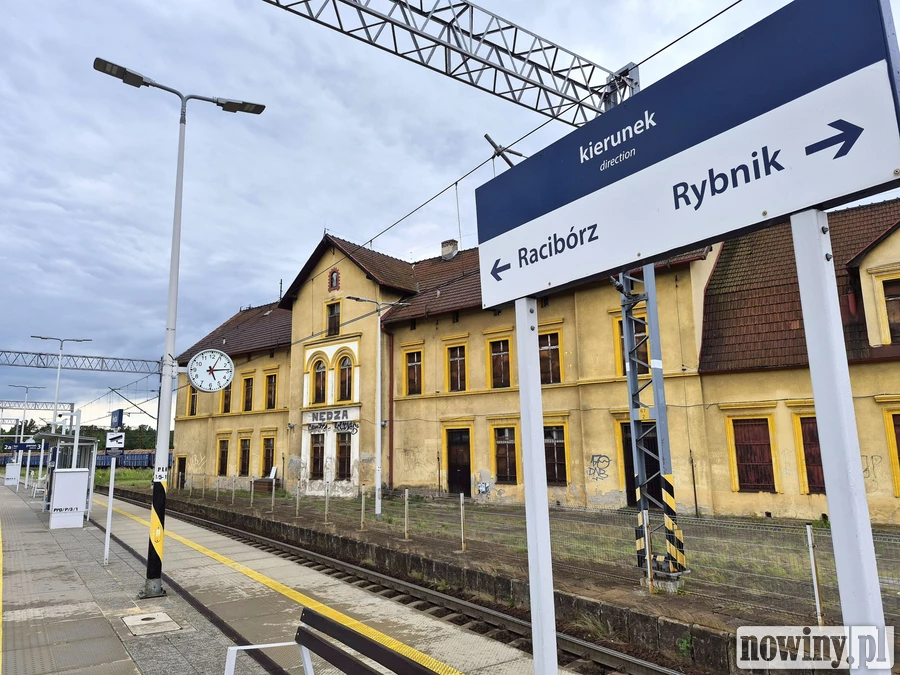"Stacja PKP Nędza to jest Nędza". choćby gdy ktoś chce do niej dojechać, nie wie jak