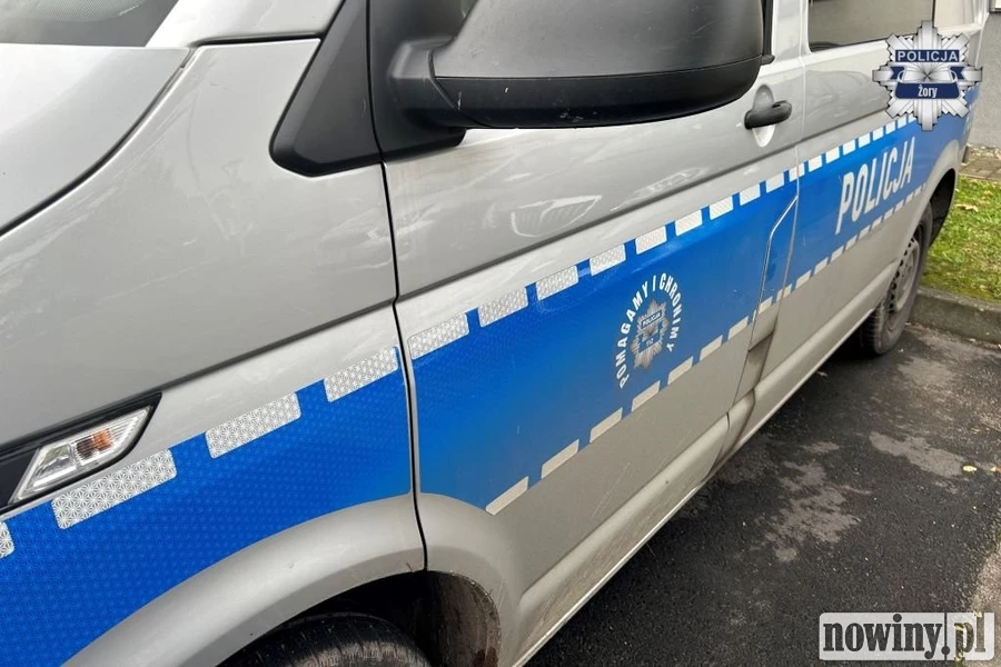 Zgłoszenie o uszkodzonym aucie, finał: narkotyki i zatrzymania