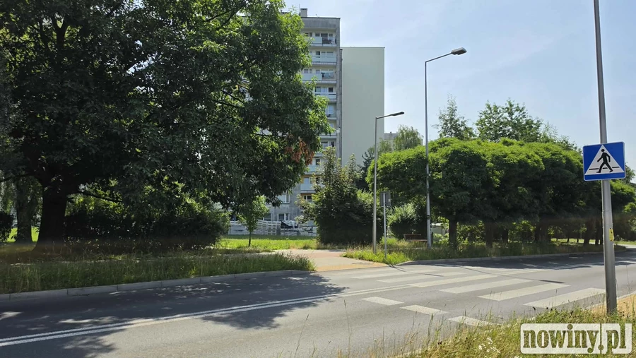 Ledwo oddali drogę, znów pojawiły się maszyny. Miasto przyznaje: była wada wykonawcza