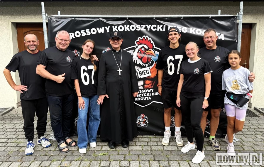 Arcybiskup pielgrzymował z młodzieżą z Pszowa do Kokoszyc. Modlili się o nowe powołania
