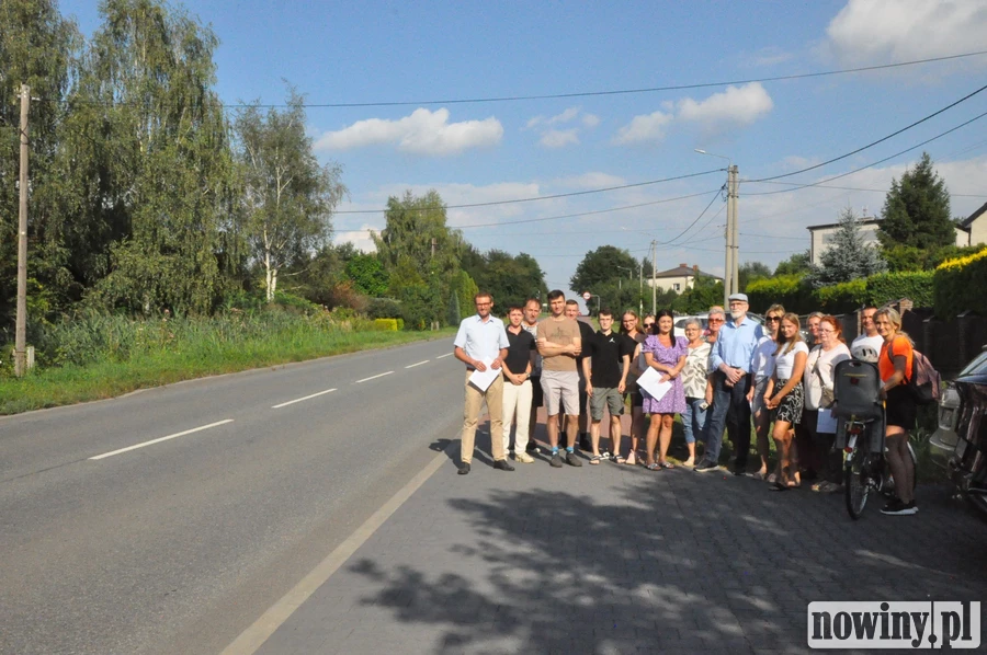 Młodzieżowa jak to wyścigowy. Mieszkańcy chcą bezpieczeństwa i proponują odcinkowy pomiar prędkości.