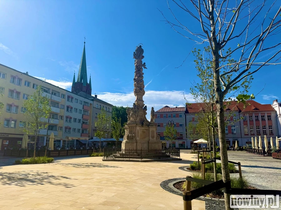 Remont rynku „zakończony”. Ławki na razie można zobaczyć na wizualizacji