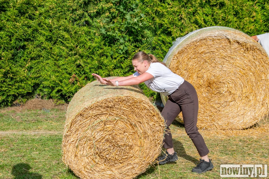 Opony, kanistry i bele słomy. W Krzyżanowicach walczyli o tytuł Super Farmera i Super Farmerki [ZDJĘCIA]