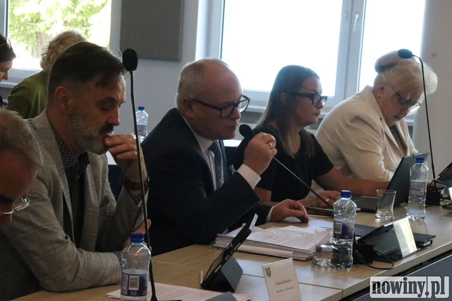Anonimowy list otwarty pracowników szpitala. Pojawiają się zarzuty, powiat odpowiada