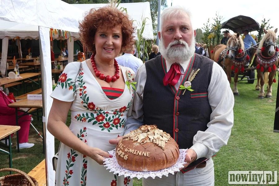Wozy, dekoracje i dożynkowy klimat. Tak wyglądał korowód w Rudzie Kozielskiej [ZDJĘCIA, WIDEO]