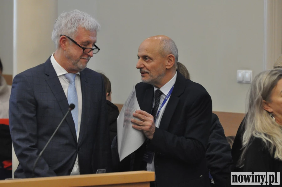 Przewodniczący Lenk wnioskuje o przyznanie sekretarzowi Kaliciakowi medalu „Zasłużony dla Miasta Raciborza”