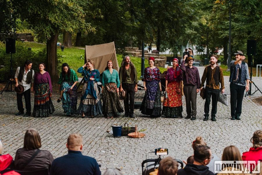 XIII Wodzisławska Noc Teatrów przyciągnęła widzów na Stare Miasto [ZDJĘCIA]