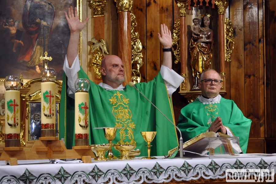 Kościół w Wielopolu wypełniony po brzegi. Ojciec Adam Szustak rozpoczął rekolekcje w Rybniku