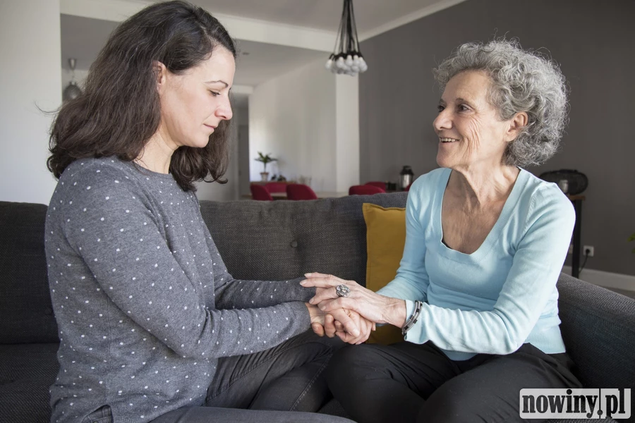 Alzheimer w rodzinie. Najpierw pojawia się niepokój, potem pytanie: gdzie szukać pomocy?