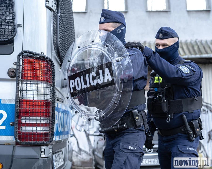 Sprzęt taktyczny na jesień i zimę – jak przygotować wyposażenie?