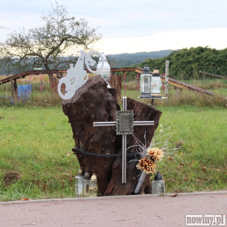 Przy Młodzieżowej przybywa zniczy. Ile jeszcze trzeba tragedii, by wreszcie nastąpiły zmiany w ruchu pojazdów? [ANKIETA]