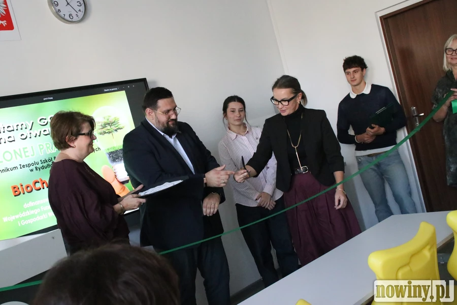 Zespół Szkół Ponadpodstawowych w Rydułtowach zyskał zielona pracownię [ZDJĘCIA]