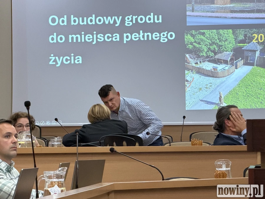Kiedy powstanie w Raciborzu boisko ze sztuczną nawierzchnią? „Jest tu, można powiedzieć, martwica”