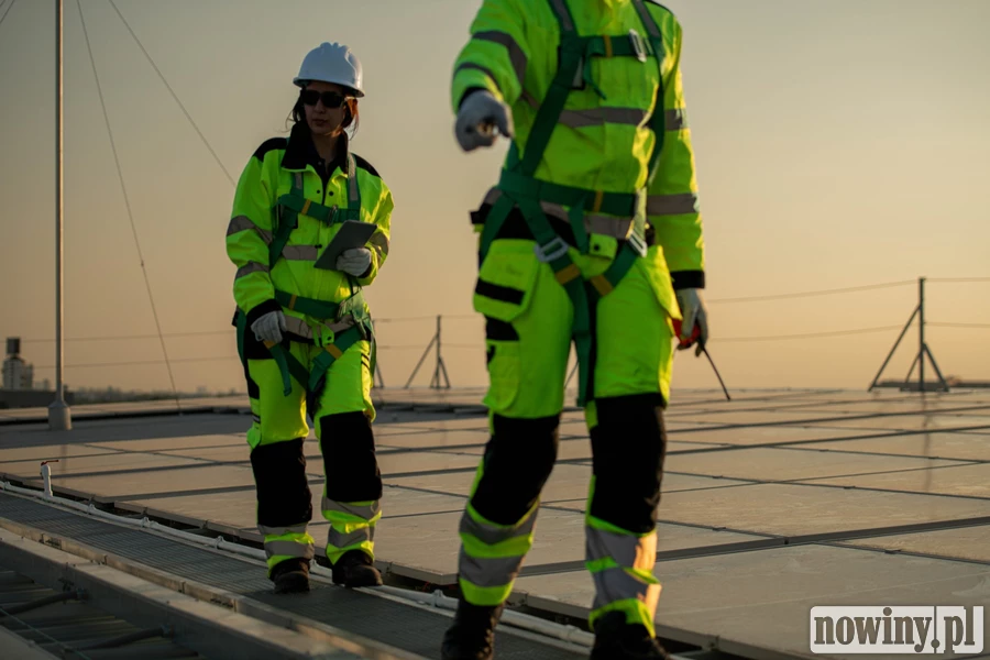Spółdzielnie energetyczne: jak firmy i gminy wspólnie obniżają rachunki za prąd?