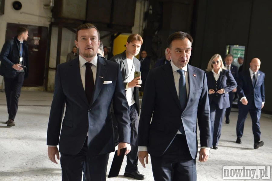 Minister Domański w Raciborzu. W dawnym Rafako ogłoszono ważne decyzje dla zbrojeniówki