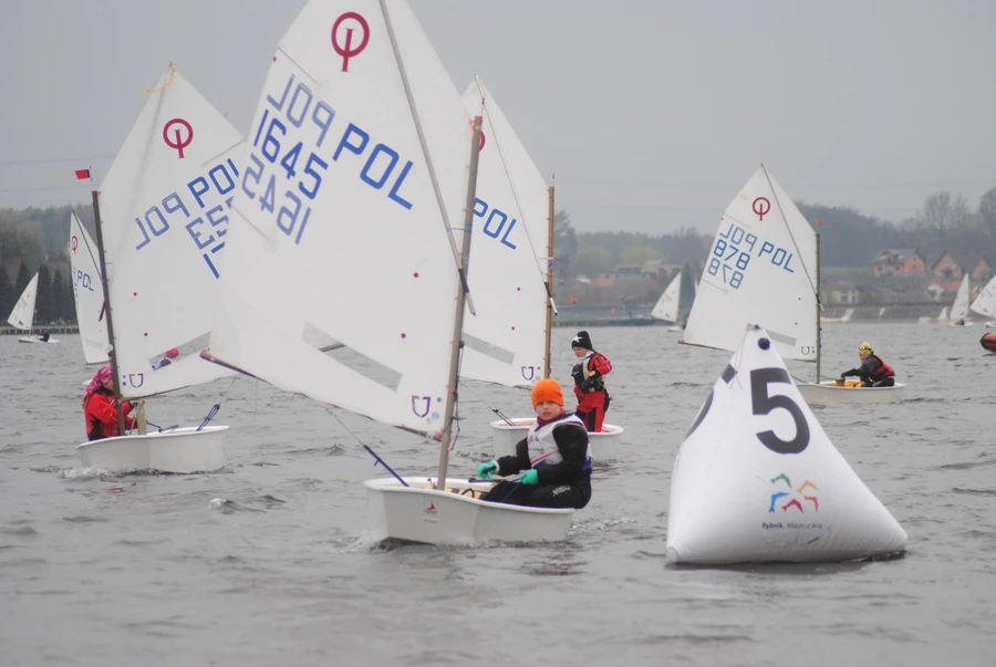 [ZDJĘCIA] Sezon regatowy rozpoczęty!