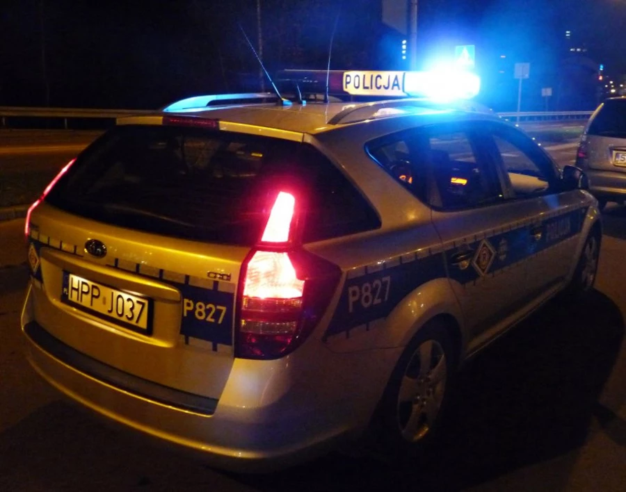Siostra dobijała się do drzwi. „Ja tej pani nie znam”