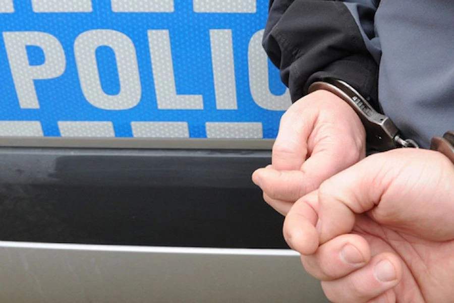 Pijany senior zaatakował ratowników medycznych