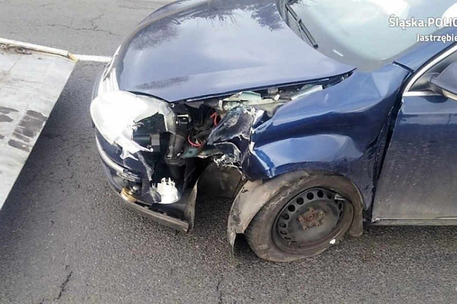 Zasnął za kierownicą
