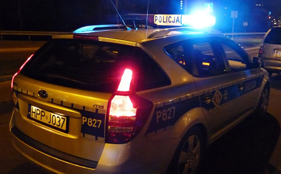 Pieszy wtargnął na pasy wprost pod taksówkę