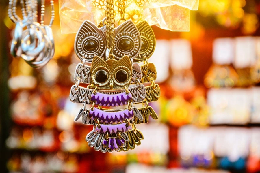 Uwaga! Sprzedają cudowny amulet na koronawirusa