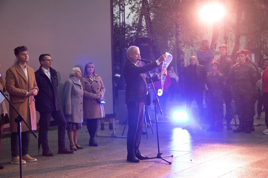 Radny Sławik porusza problem braku miejsc parkingowych i betonozy