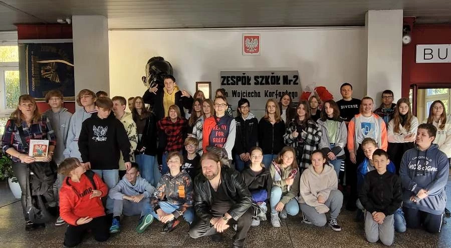 Uczniowie SP 6 na wystawie „Ojcowie Niepodległości”