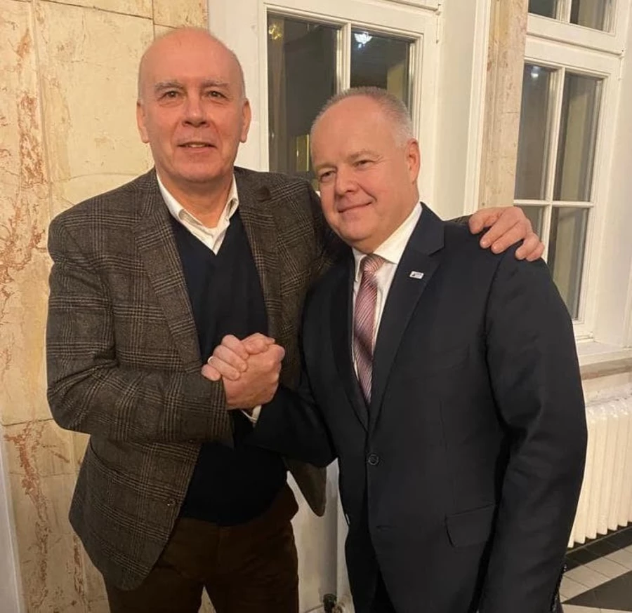 Ta zmiana ma symboliczny charakter - komentuje poseł Krzysztof Gadowski