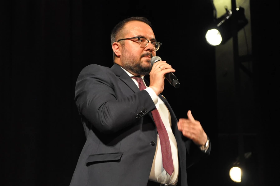 Wiceminister Jabłoński o odejściu marszałka z PiS-u: "Pan Chełstowski jest błędem, który popełniliśmy jako obóz polityczny"