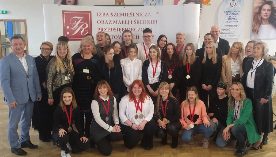Uczniowie fryzjerstwa z sukcesem na konkursie wojewódzkim