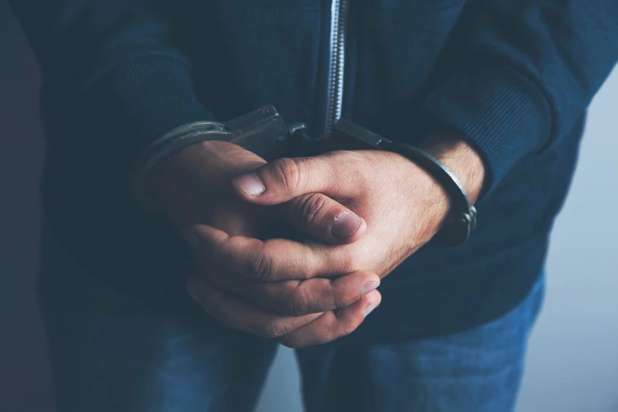 Policjant z Jastrzębia jadąc na służbę zatrzymał poszukiwanego listem gończym