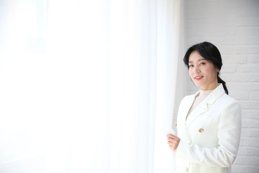 Porcelanowa skóra i minimalizm w najczystszej postaci – fenomen koreańskiego makijażu