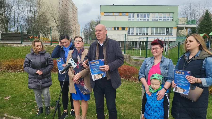 Poseł Gadowski przekonywał do "babciowego" w Jastrzębiu-Zdroju