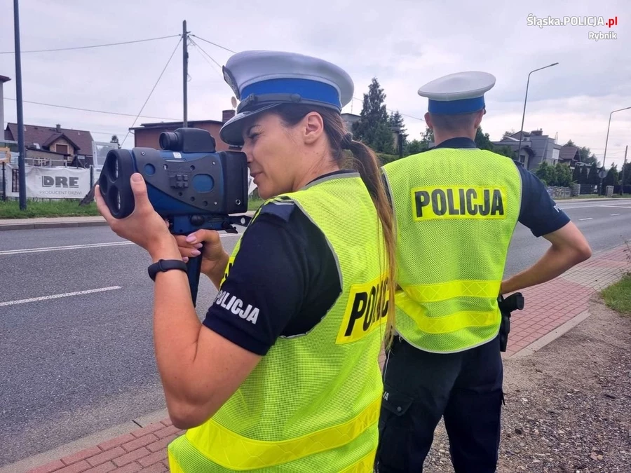 Za kierownicą "elki"... nietrzeźwa kursantka. 18-latka z Wodzisławia wpadła w czasie kontroli w Jastrzębiu