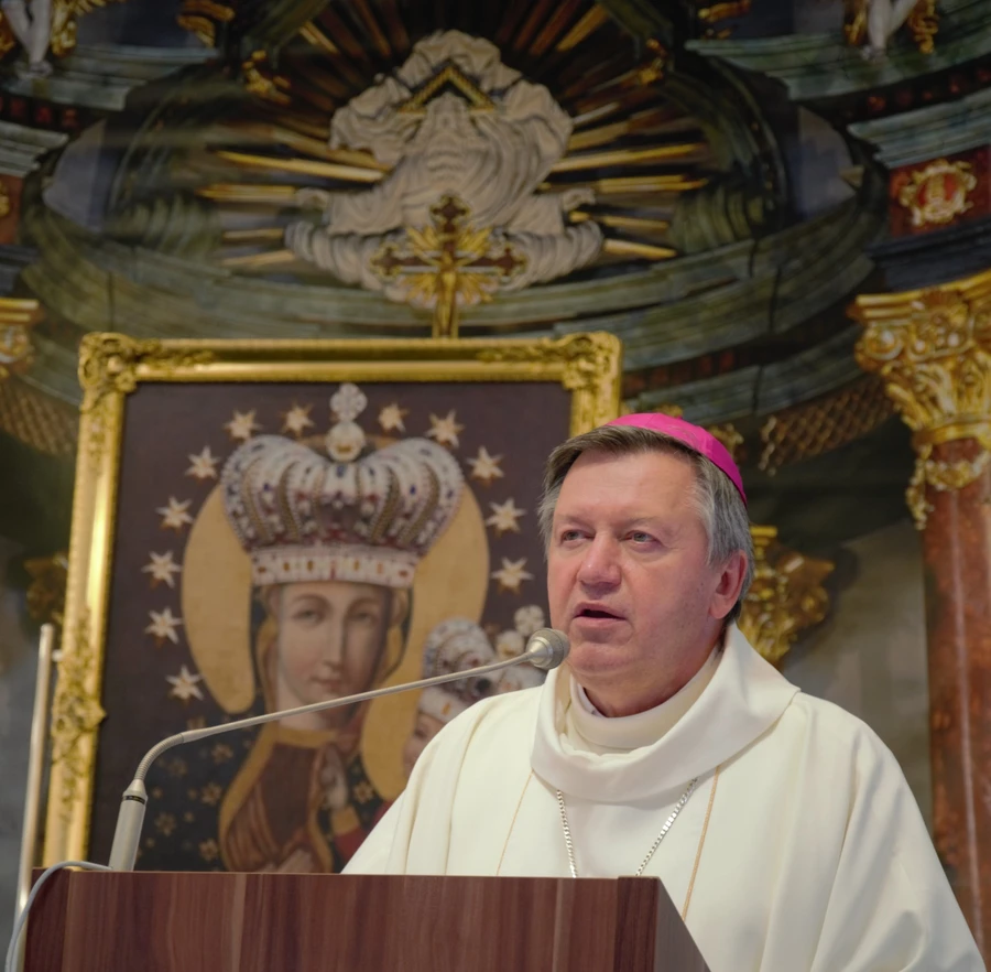 Abp Tadeusz Wojda przewodniczącym Episkopatu. Zastępcą jest pochodzący z archidiecezji katowickiej abp Józef Kupny