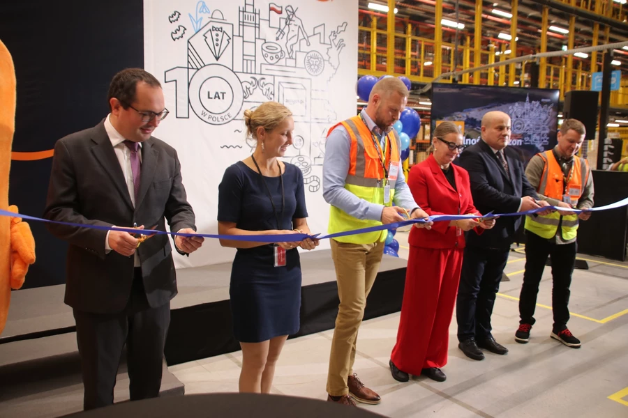 1000 nowych miejsc pracy w Gorzyczkach. Centrum logistyczne Amazon oficjalnie otwarte [ZDJĘCIA, WIDEO]